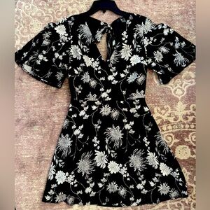 NWT floral dress short sleeves